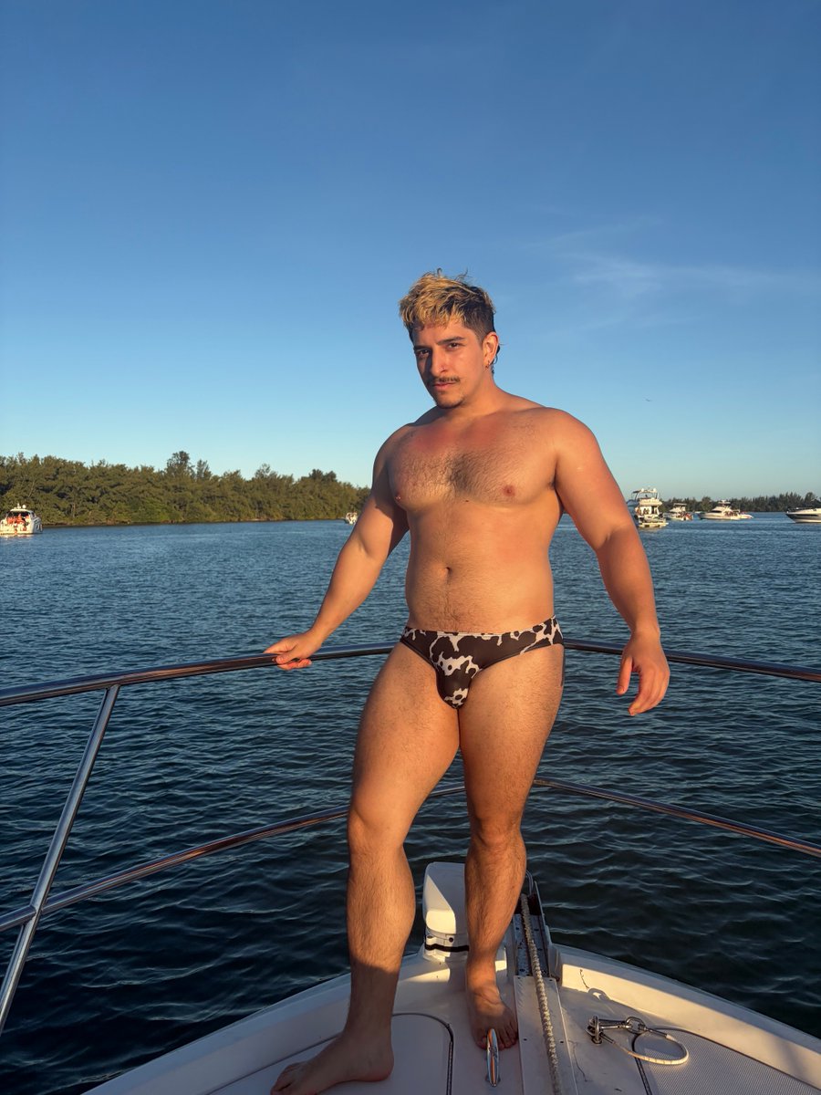 Who said twinks can’t look good in a cow print speedo???