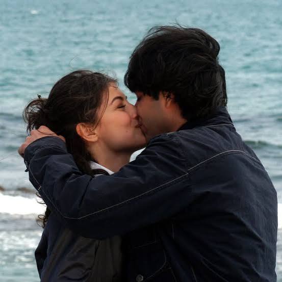 "E nessuno ha paura di una storia superata"

Virginia ma se non l'abbiamo superata neanche noi figuriamoci Marco 😭💔

#icesaroni