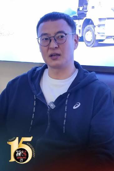 Oscar Uniform tweet media