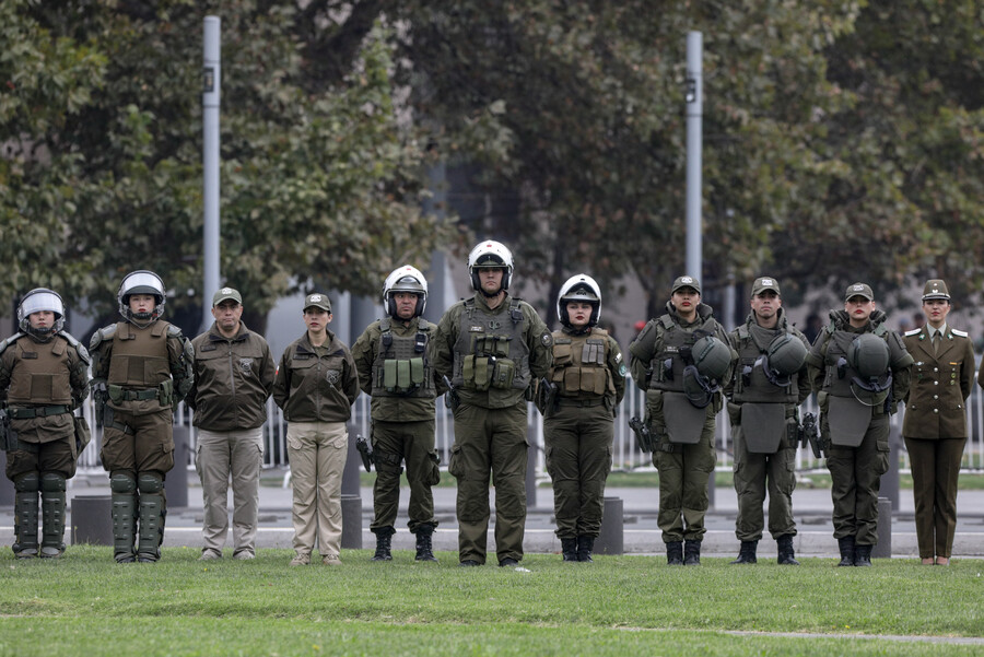 laciudad's tweet photo. Presidente Kast anuncia paquete de medidas para Carabineros en su aniversario 99 https://t.co/vBohSpEpof https://t.co/KNLpAKxQhb