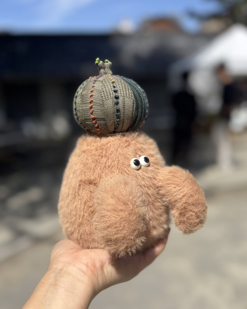 take_roooot's tweet photo. 靴下で作ったオベケだよ👻 https://t.co/0iYuEdBd1l