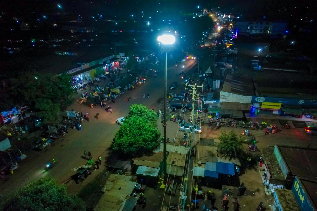 County_20's tweet photo. Through collaboration with Kenya Power, Governor @AnneWaiguru’s administration is ensuring sustainability and expansion of the street lighting programme. #WiraWarie #FinishingStrong #KaziIongee https://t.co/26805dXuBv
