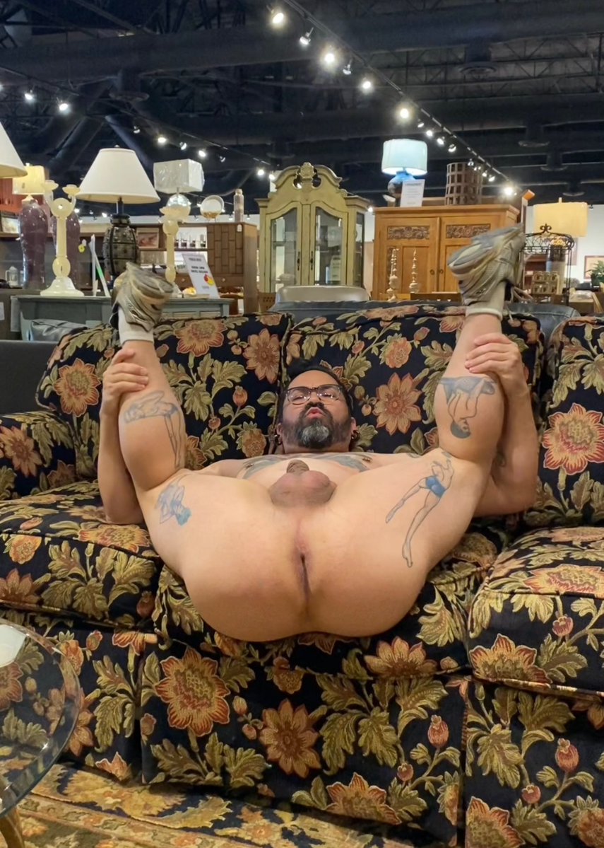 AZExhibitionist tweet media