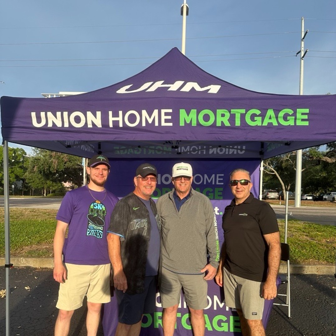 UnionHomeMtg's tweet image. The 2026 Running with the Rays was a hit! Awesome energy, incredible turnout, and lots of smiles all around! We're thrilled to have been a part of it! 🏃‍➡️🏃‍♀️‍➡️

@raysbaseball
#UHM #TampaBayRays #Rays5k #PromisesKept