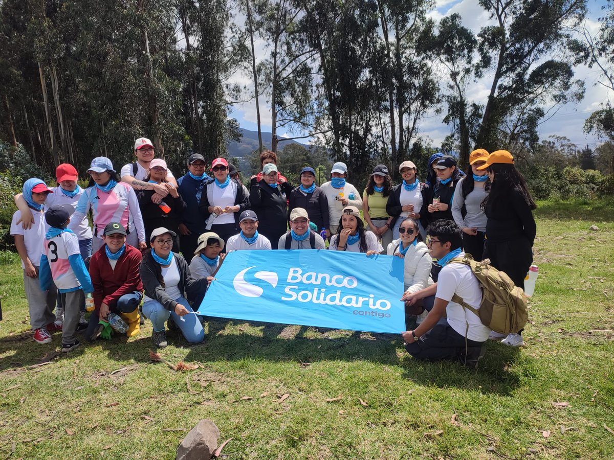 MAATEZonal1's tweet photo. Con la participación de 200 voluntarios se realizó la plantación de1,200 árboles de Aliso y Cholán en la cooperativa Bolsa Preñadilla, en la parroquia San Pablo de Otavalo. https://t.co/mGj1MnP80E