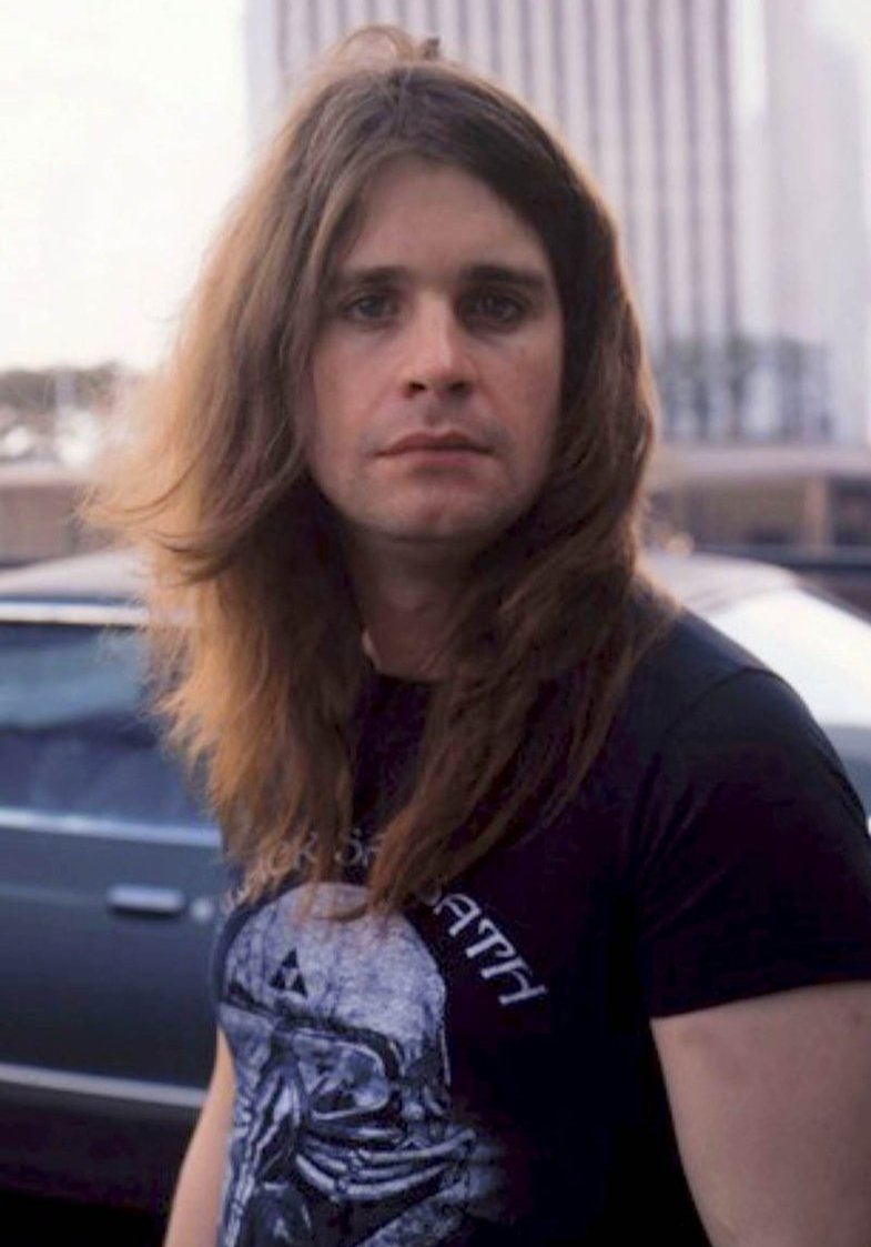SukursalRock's tweet image. On this day, April 27, 1979,
Ozzy Osbourne was fired from Black Sabbath. He was replaced by Ronnie James Dio. This was a turning point in heavy metal and hard rock history... Ozzy Osbourne stated about that day: “It was the worst day in my life.” #RockHistory #EndOfAnEra #Legends