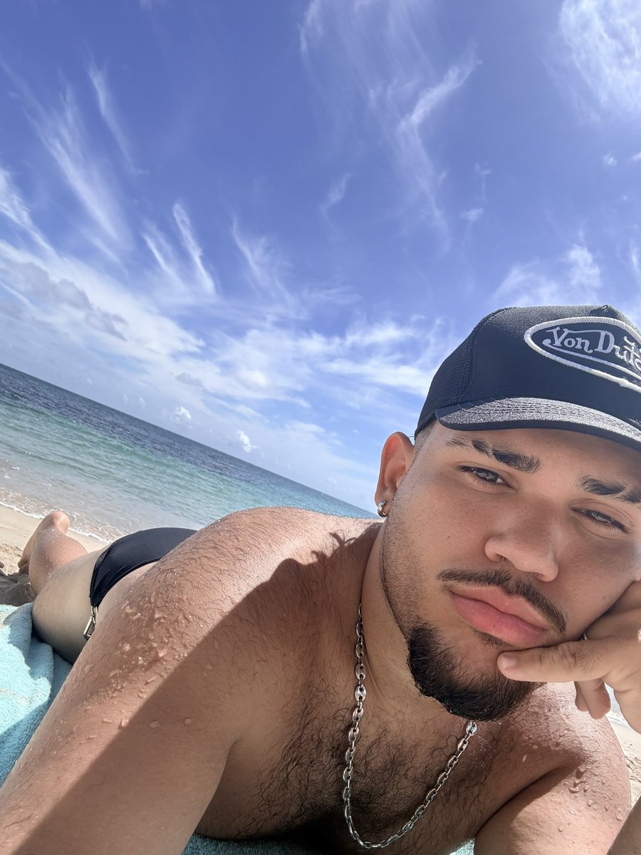 ktktboy's tweet photo. Running a 10$ special for all my unseen content DM if interested!! https://t.co/9kqEiZjJKt