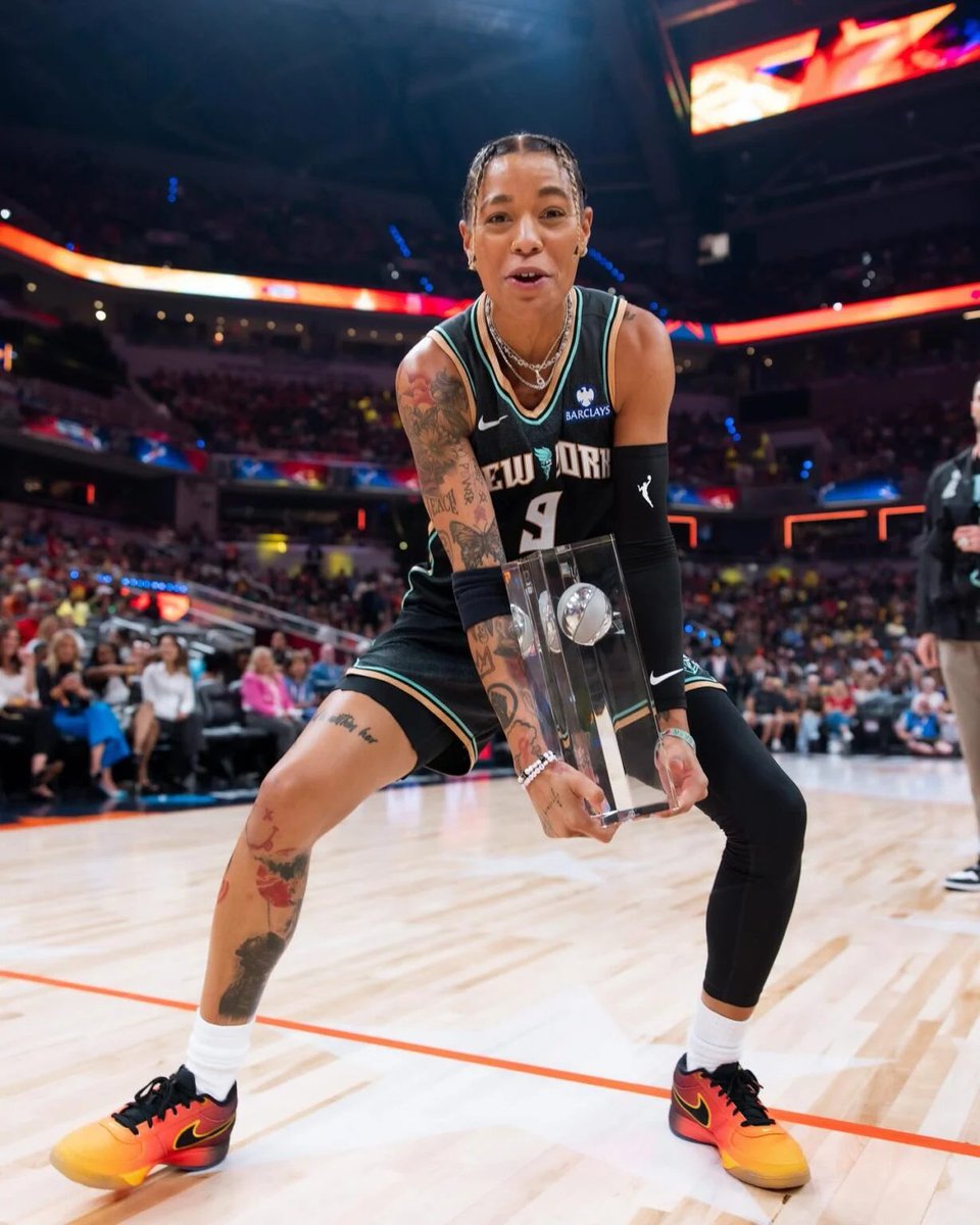 Antifa_Ultras tweet media