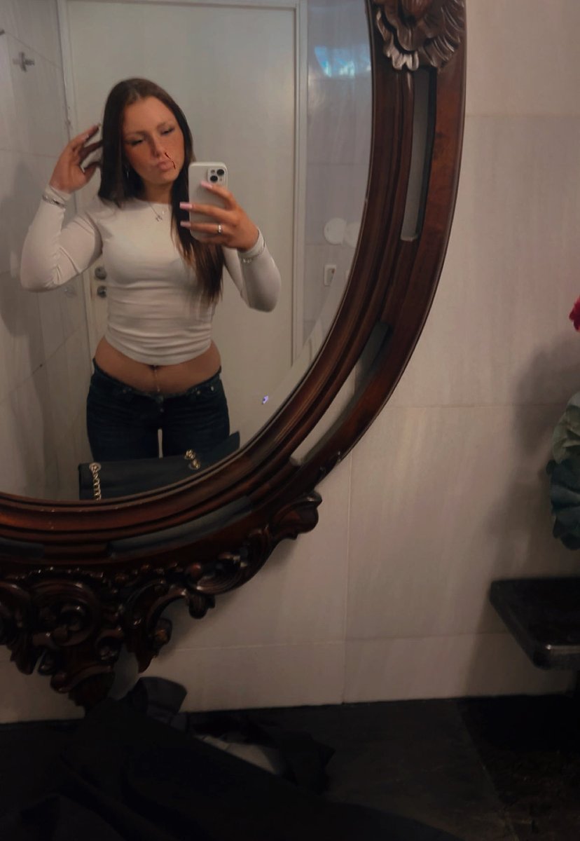 Gudinna_j's tweet photo. Kom igen nu och vissa mid vad ni kan vissa hur mycket jag betyder för er 😘😘😜😜🐶🐶💸💸 #findom #naket #fötter #slavar #samtal #bitches #miss
https://t.co/VLUAEKBaBN 💸💸 😘😜 https://t.co/W46qfKv0As