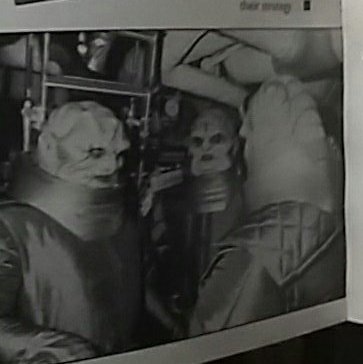 2hrTV's tweet photo. @David_Kitchen_ @theDWshow Shakedown because there's a photo of me in it (I'm the middle Sontatan) https://t.co/PDbhtyN8J0