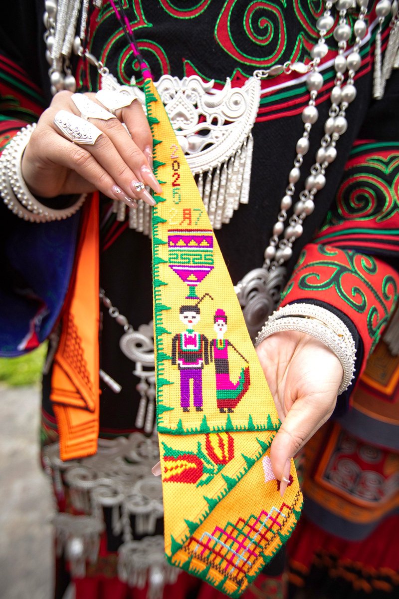 ChinaDailyAsia's tweet image. With a passion for Yi #embroidery, entrepreneur spreads the heritage while teaching skills to other women, giving them a sense of confidence and independence. #ChinaHeritage
buff.ly/QQXc0Th