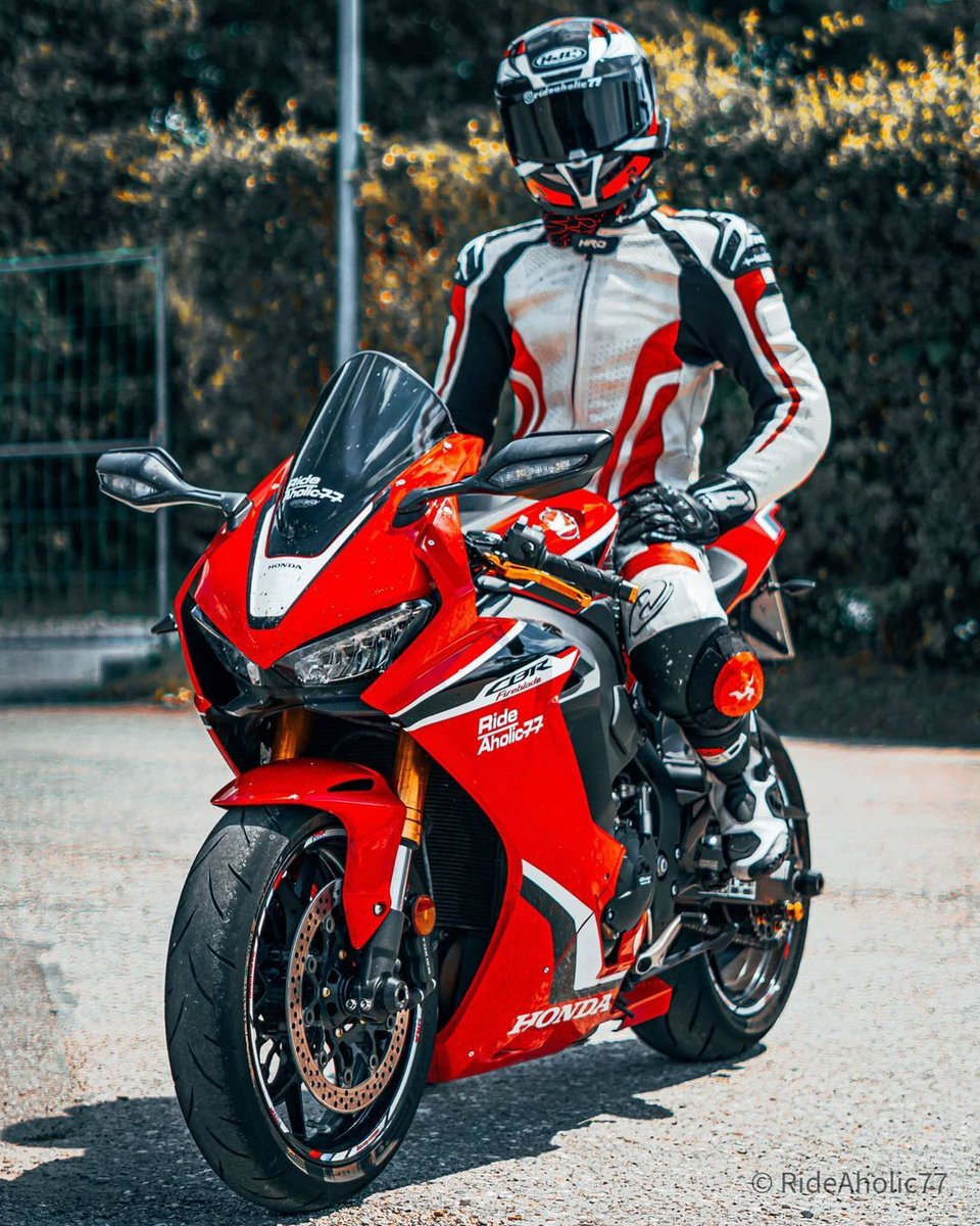 MoreMotorcycles's tweet image. #Honda CBR

📷
@RideAholic77