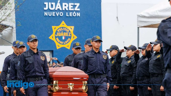 RaulGtzNR's tweet image. 🚨 La Fiscalía de Nuevo León detuvo en #Monterrey a Heriberto “N”, señalado como presunto implicado en el homicidio del policía municipal de Juárez, César Jiovany Analís Fabián, ocurrido el 17 de abril en la colonia Infonavit Francisco Villa.
 #NuevoLeón #QEPD 
#Nacional