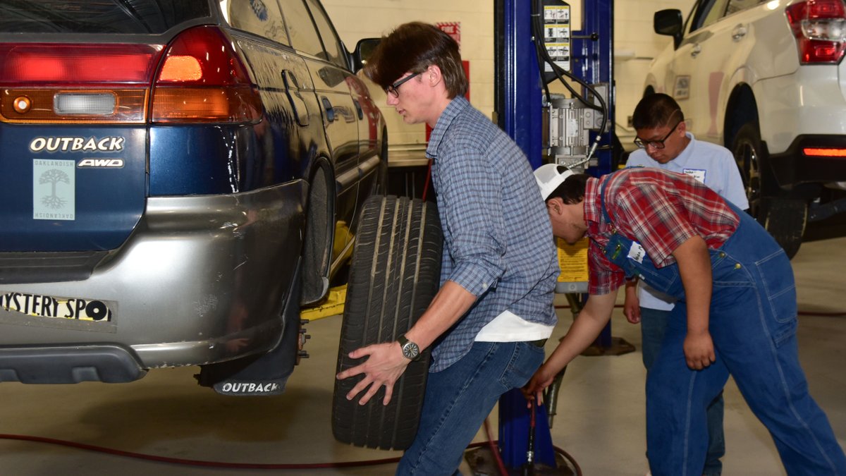 BlueRidgeCC's tweet photo. It is National Apprenticeship Week! Apprenticeship Blue Ridge provides students the opportunity to earn while they learn. 

Learn more at https://t.co/2EjoImzMC7.

#EducationElevated https://t.co/sKtoZbgYZm