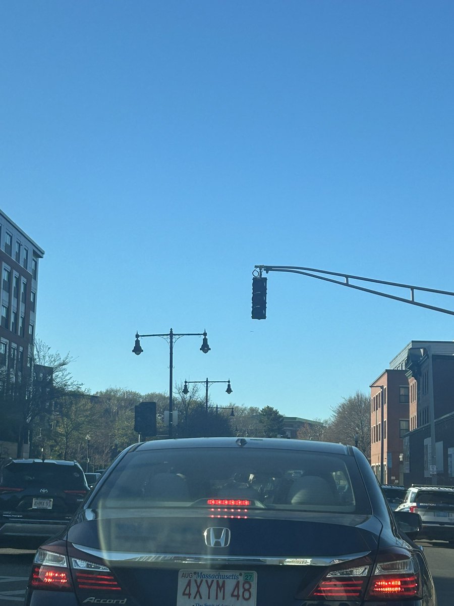 UPDATE -
 jeezzz, lights are still out !!! 😳🥴