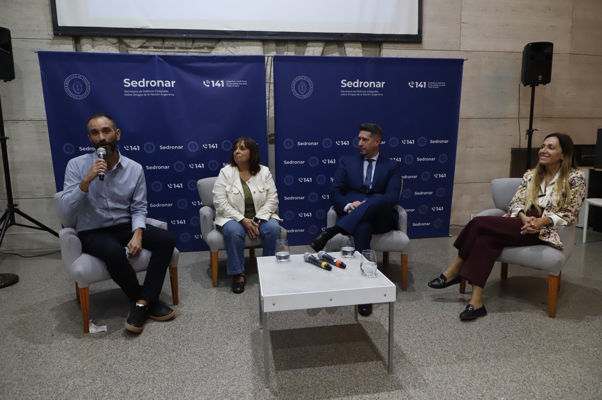 sdabreinche's tweet photo. Participé del Encuentro Estratégico de Articulación Público-Privada en @Sedronar  junto a  FOCTALI y @CICAD_OEA 
Compartimos la experiencia del Programa Aliados y debatimos sobre cómo el sector público puede impulsar integración sociolaboral a escala 
link 👇 https://t.co/dd9G4ES8Lh