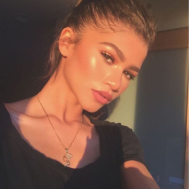 lili tweet media