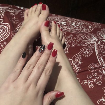FeetSweet56256's tweet photo. #pies #esclavo https://t.co/e8rR5UDG60