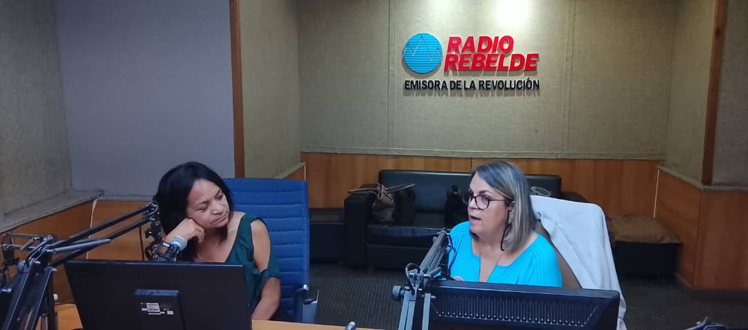 📻En el espacio "Lunes del Minjus" del programa Haciendo Radio participó hoy <a href="/OlgaLidiaPrezD1/">Olga Lidia Pérez Díaz</a>  Lidia Pérez Díaz, directora general de Notarías y Registros Públicos del sistema. Ofreció información sobre la representación en las actas de notoriedad de declaración de herederos
👇