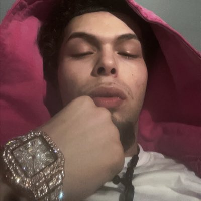 aceb978's tweet photo. #NewProfilePic https://t.co/dx9AxeIIcC