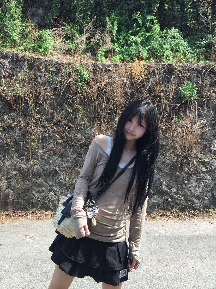เมอ tweet media