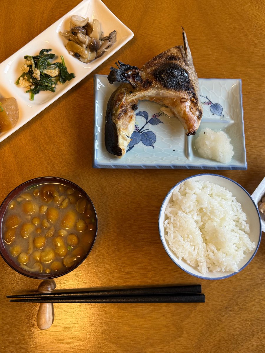 えいすー tweet media