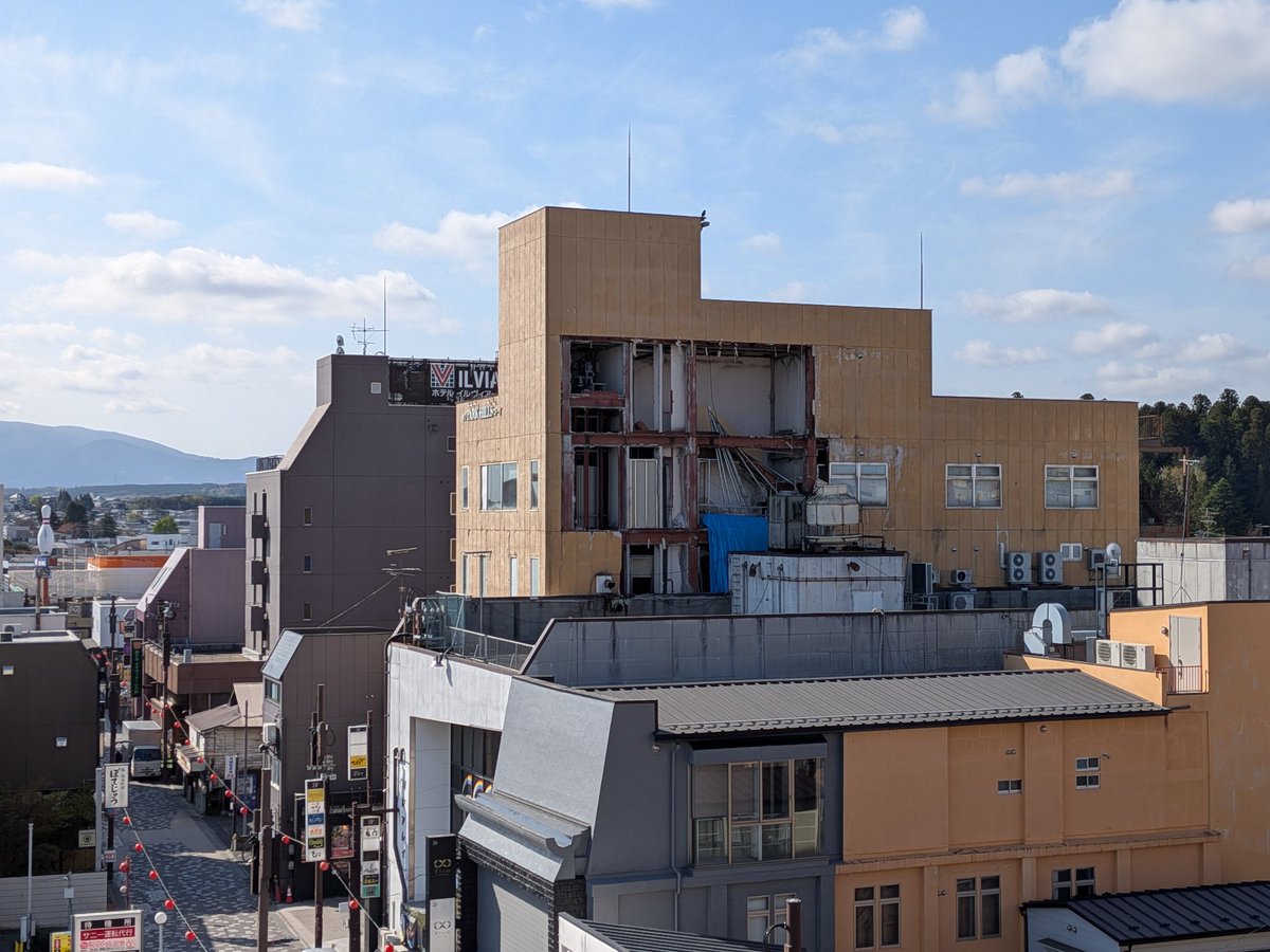 domeki1973's tweet photo. 12月に【6強】先日は【5強】
最近揺れてる八戸市😱
実は中心街の被害が大きいのに
行政からは何の支援も…😭
テレビの報道では映らないけど
洒落にならない現実もあって…
より多くの方々に✨八戸✨へ
来ていただく事が最高の支援に
なる筈なので、どうぞ宜しくお願いします🙇
#八戸地震被害 https://t.co/95xuVLWJBb