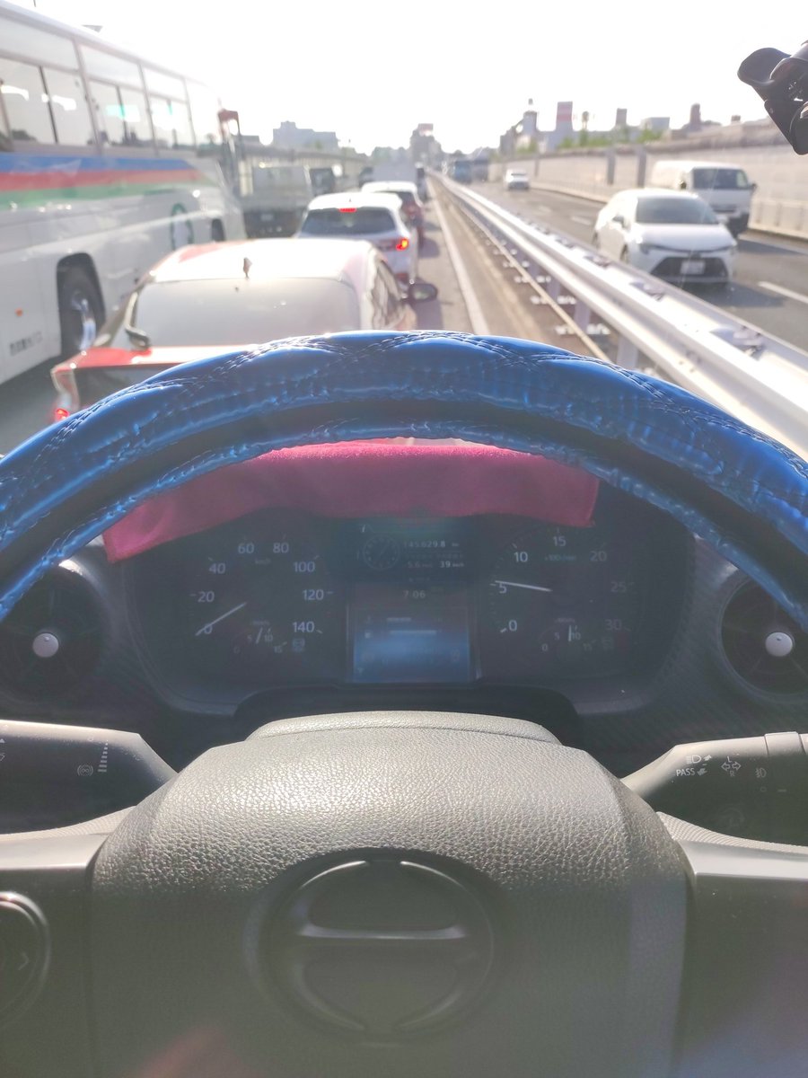 つばき tweet media