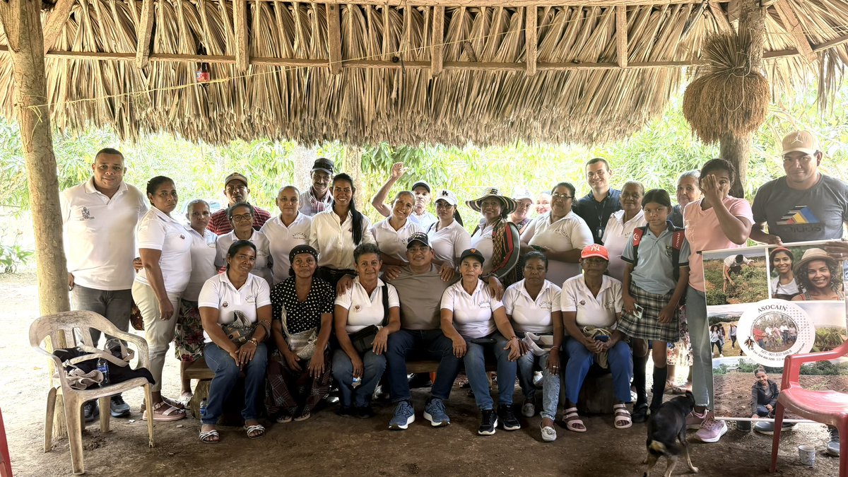 Nelson Rivera Pernett GerenteRuralMontería tweet media