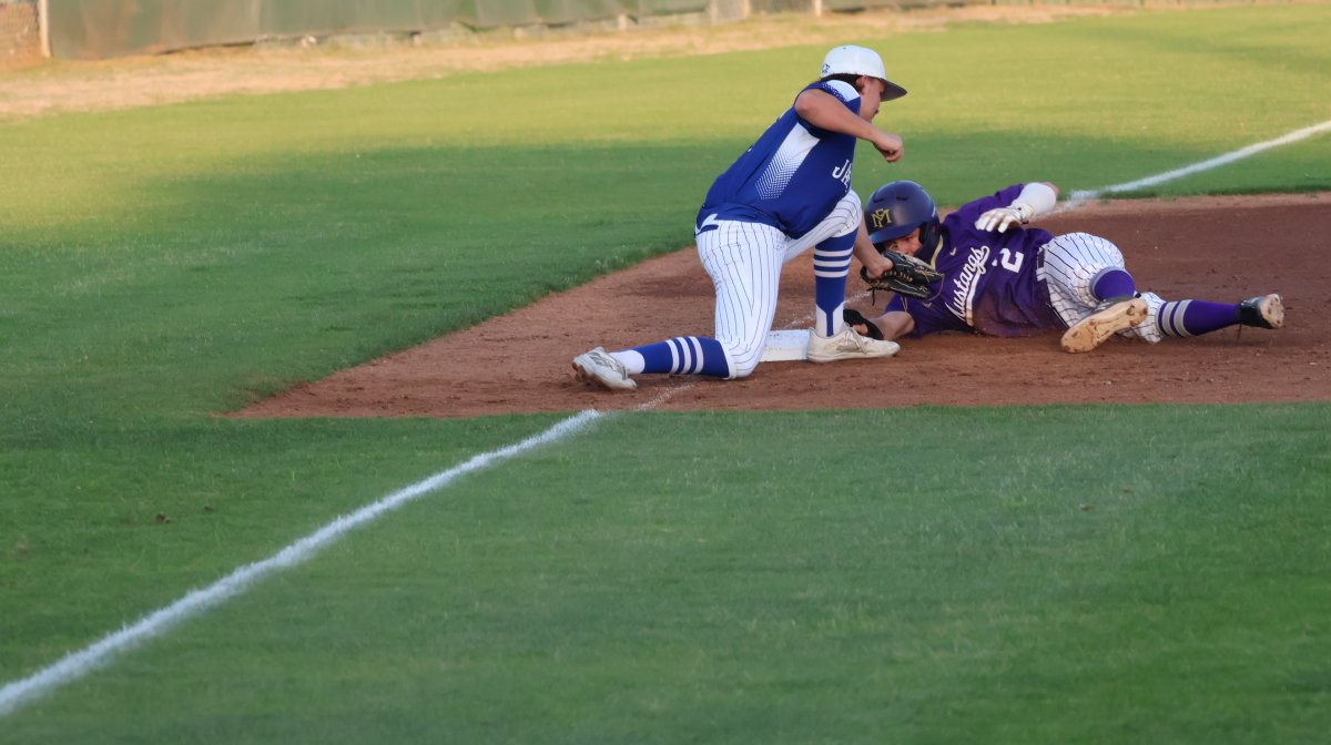 fierrojennifer's tweet image. .@marblefallsisd @MFHS_Sports @MFTXbaseball earns Jarrell sweep!! 

tinyurl.com/2j83w488

#GoGetEmMustangs #GoldStandard #NoDoubt #Mustangs #LadyMustangs #TheBroadPodcaster #TexasChalkTalk #marblefallstx #burnetcountytx #highlandlakestx #hillcountrysports #highlandlakessports