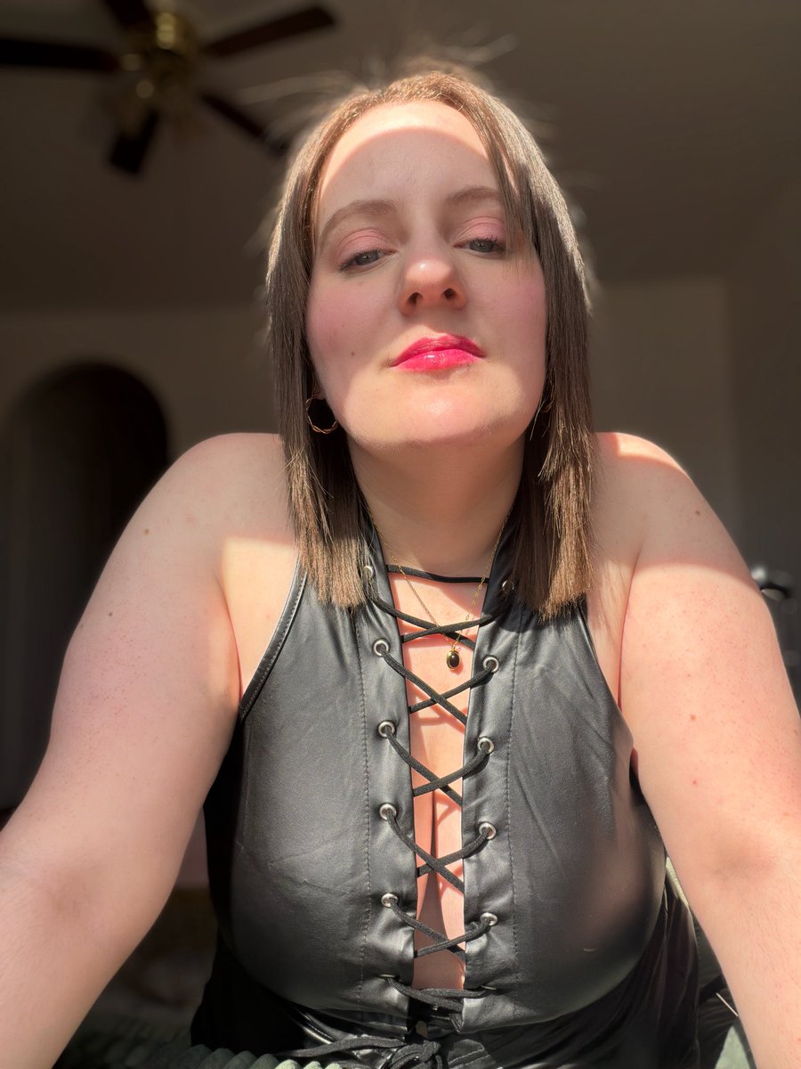 Goddess Aria 🇨🇦✨ tweet media