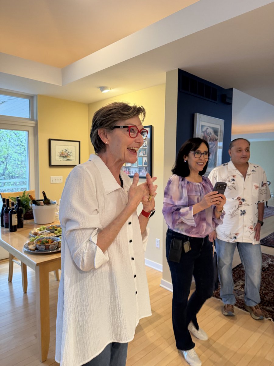 ditchhaporia's tweet image. Grateful for the opportunity to speak at @MayoClinicCV Grand Rounds on #AI and #healthequity. Thank you for such a warm, welcoming visit and the chance to share and learn together. A special thank you to @SharonneHayes for hosting a wonderful dinner, and appreciation to the