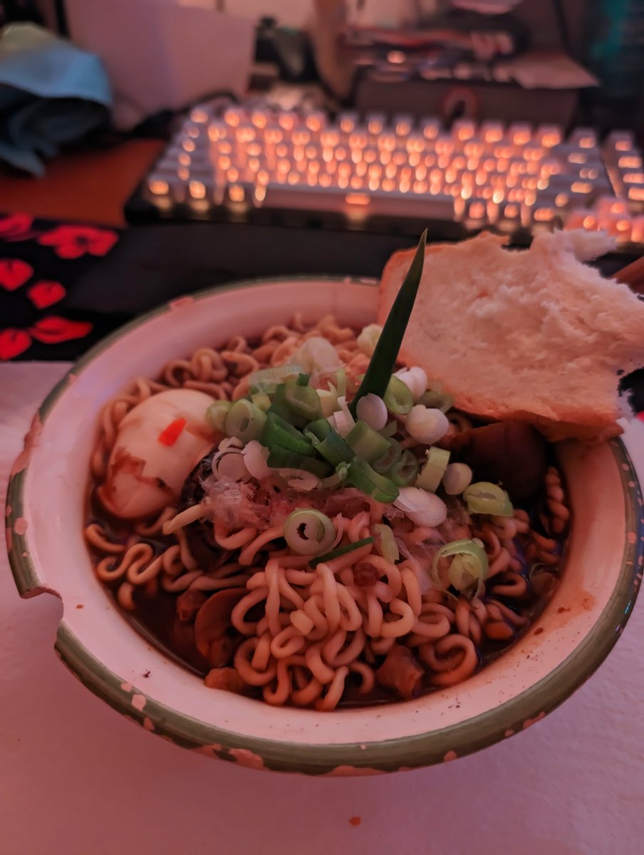 Gerh_n{Alex} tweet media