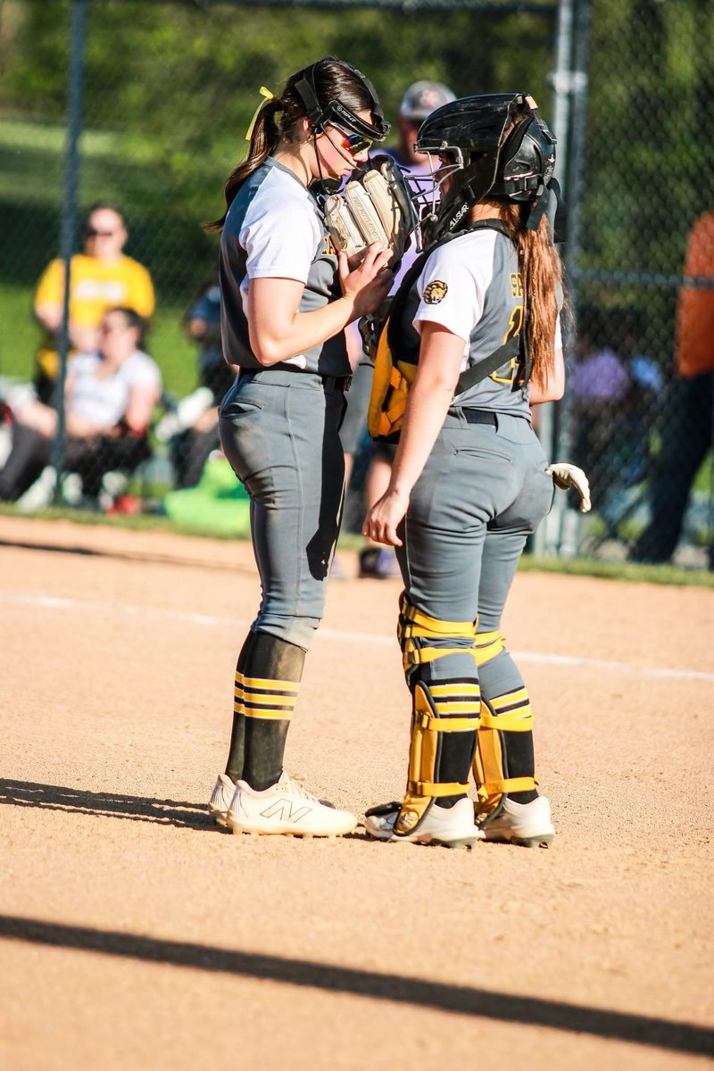addisonbuc30's tweet photo. 10 strikeouts ✅
5 hits, 2 walks in 6 innings pitched ✅
leadoff double (not on livestream) ✅
2 runs scored ✅
2 stolen bases ✅

Tough game against Eastern. Ended in a 5-5 tie. 
@GatorsPremier10 @GatorsPierini @Gators14Luikart @MattSettles82 @DistinXion
@MarkLlo84231890 @kaLuikart33
@INMagicGoldSB
@KendraKirkhoff 
@ChandaBell2 
@JoRichwood  
@UofL_CoachHolly 
@GriffJ_13  
@dee11davis 
@sabbyBsabs 
@UKCoachLawson  
@ChrisUlrey  
@CoachPena_BSU  
@CoachBurns17  
@avrey_steiner  
@CoachWThees 
@CoachMalWinters 
@BUsoftballcoach 
@TyraPerry13 
@Coach_mcGuem
@Coach2K_OSU 
@CoachCourtOSU
@LineDsoftball @ExtraInningSB @PrepSoftball @SoftbalAmerica @MaxPreps @MHSAA
@YAthletesF @SoftballHome @SBRRetweets