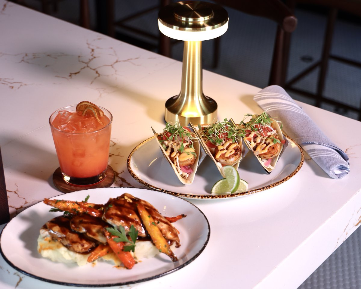MWThisBar's tweet photo. Hot food, cold drinks, full plates 🍽️ pull up a seat and stay awhile, here at the Tennessee kitchen #mwthisbar https://t.co/vrkf9vfLkm