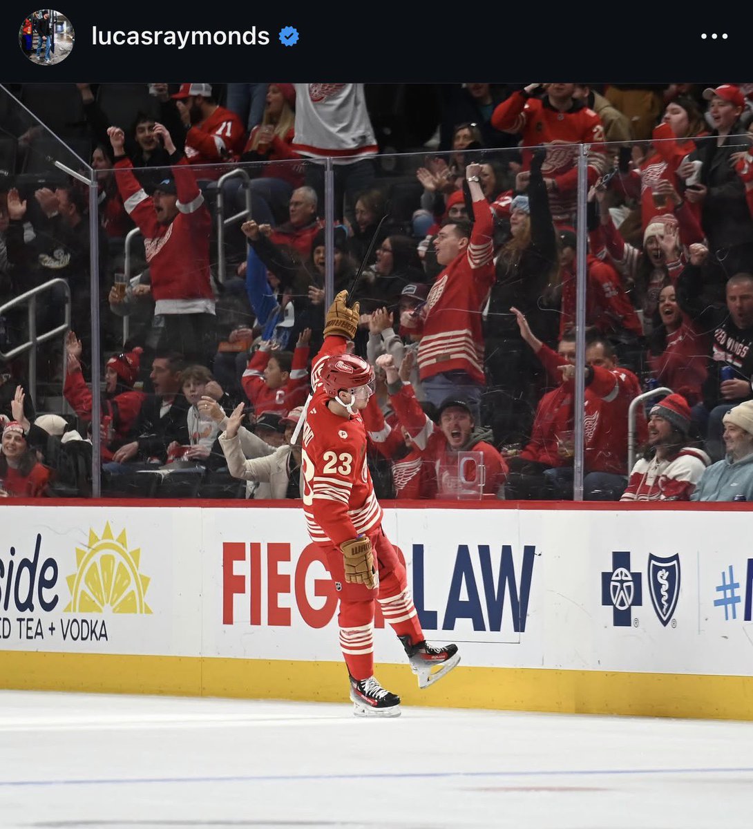 𝔗𝔥𝔢 𝔇𝔢𝔱𝔯𝔬𝔦𝔱 𝔗𝔦𝔪𝔢𝔰 📰 tweet media