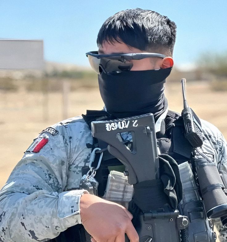 GilmarR41582838's tweet image. 🪖💣 La misión es clara: proteger, servir y vencer. La #GuardiaNacional siempre al frente.

#SiempreAlFrente #MéxicoSeguro