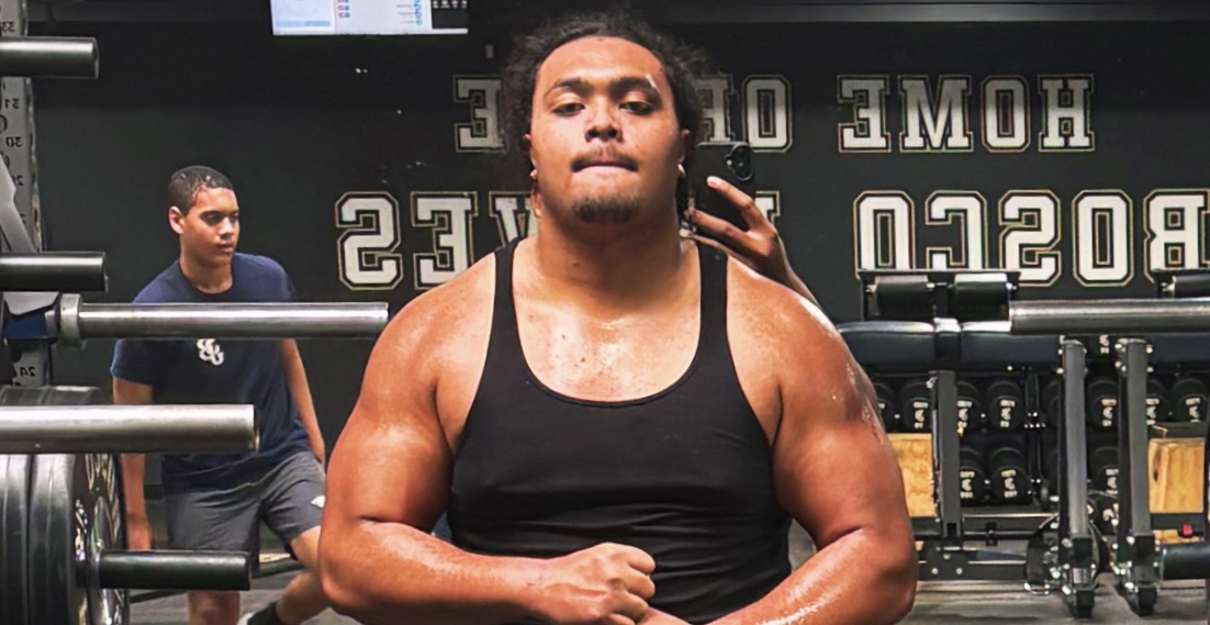 BlairAngulo's tweet photo. Elite offensive lineman Elisha Mueller from Bellflower (Calif.) St. John Bosco visited UCLA over the weekend and shared insight into his experience with the Bruins as the program's local emphasis continues to resonate:  https://t.co/GqZPUvjOkm https://t.co/vGHdyIYyuO