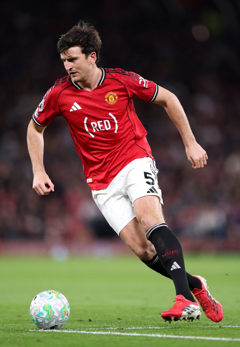 🔴 Manchester United usó hoy una camiseta con el patrocinio de <a href="/RED/">(RED)</a>, organización que lucha contra la injusticia en materia de salud.

Las casacas usadas en el encuentro ante Brentford serán subastadas y las ganancias donadas a diferentes iniciativas mundiales de salud.
