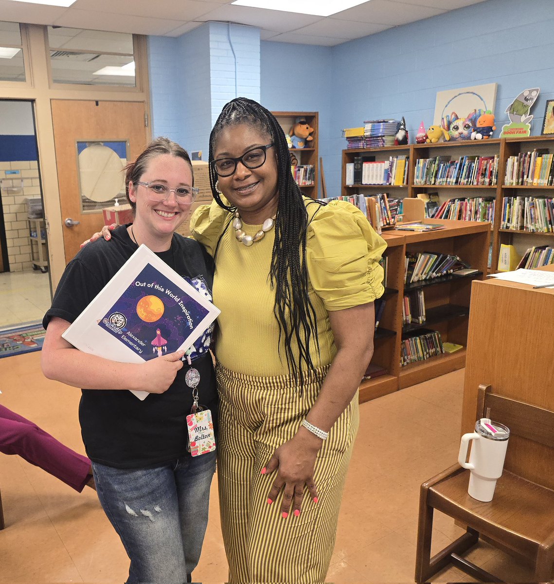 AlexanderEle900's tweet image. 📣👀 "Out of this world inspiration!" 🚀🌌
Today at our faculty meeting, Teachers paid it forward  ➡️ with words of inspiration 🏋‍♂️to one another! Way to BE BOLD! We are better together!💙🤍💚💛 #payitforward #bebold @kntnevans @JMCSchools @suptking