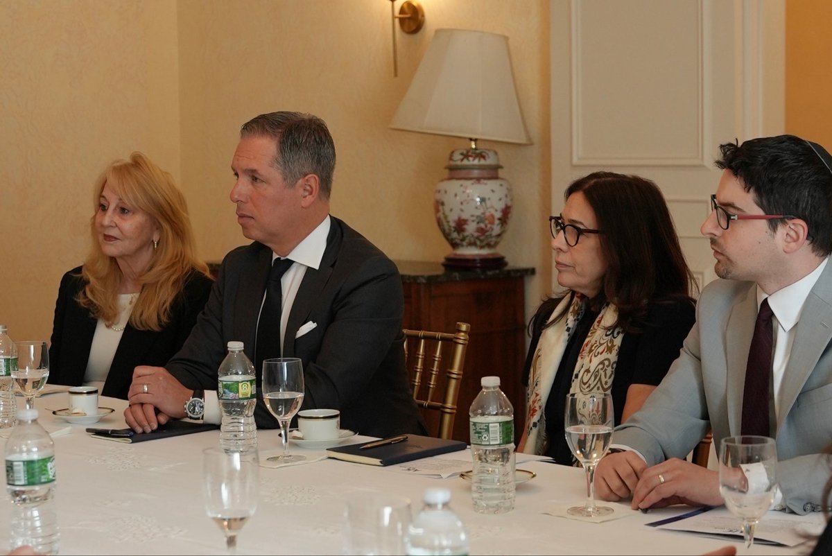franceinnyc's tweet photo. 🇫🇷 Strengthening our commitment to fighting antisemitism

We were pleased to welcome representatives of @AJCGlobal this morning, reflecting the strength of our long-standing relationship.

France remains fully committed to combating antisemitism. https://t.co/W9kwjxQho7