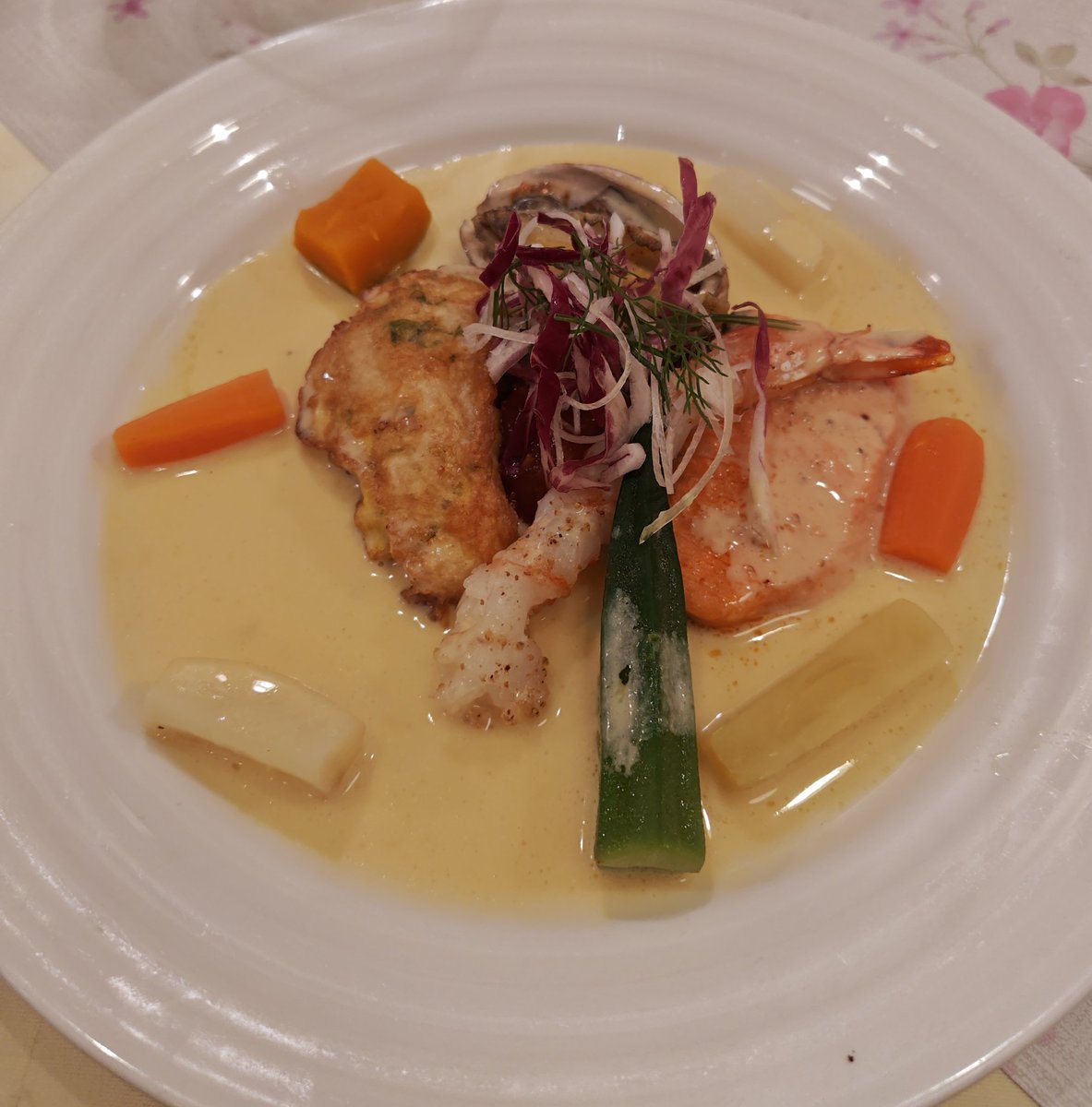 pochi_mga's tweet image. 🍏おはようございます🍏

昨日は家族のお食事でした😃今年も来れたね、と19年目。良心的な値段で美味🍴燻製が特に美味しいのだけど撮り忘れた。

今日のMission…トイレ磨き
今日やりたい事…図書館に行こうかなー

みんなの今日にもどうか小さな幸せがありますように。
Have a #GOODDAY👋