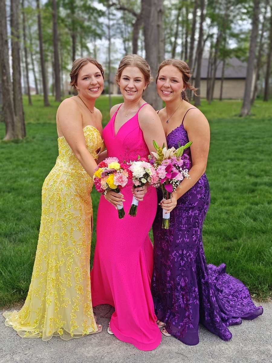 Our 3 senior mermaids looking absolutely beautiful at Prom this weekend 💛🩷💜