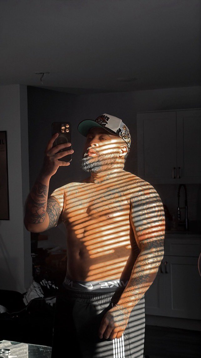 𝔏𝔬𝔴𝔨𝔢𝔶 𝔐𝔞𝔤 tweet media