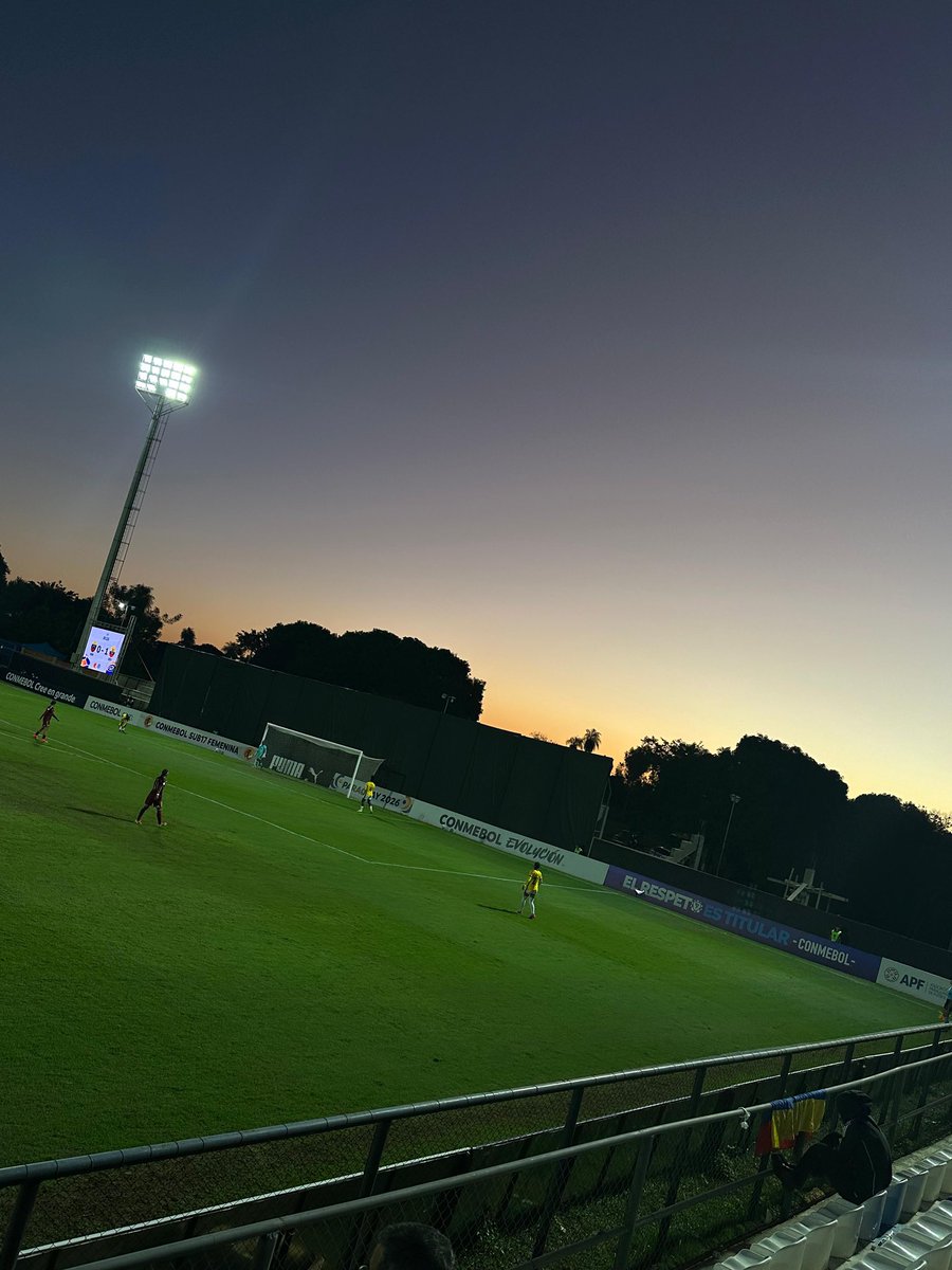 fptodas's tweet photo. 📍 Estadio Sportivo Ameliano Villeta

Venezuela 🇻🇪 0-1 Ecuador 🇪🇨 https://t.co/iuGb1BA1wO