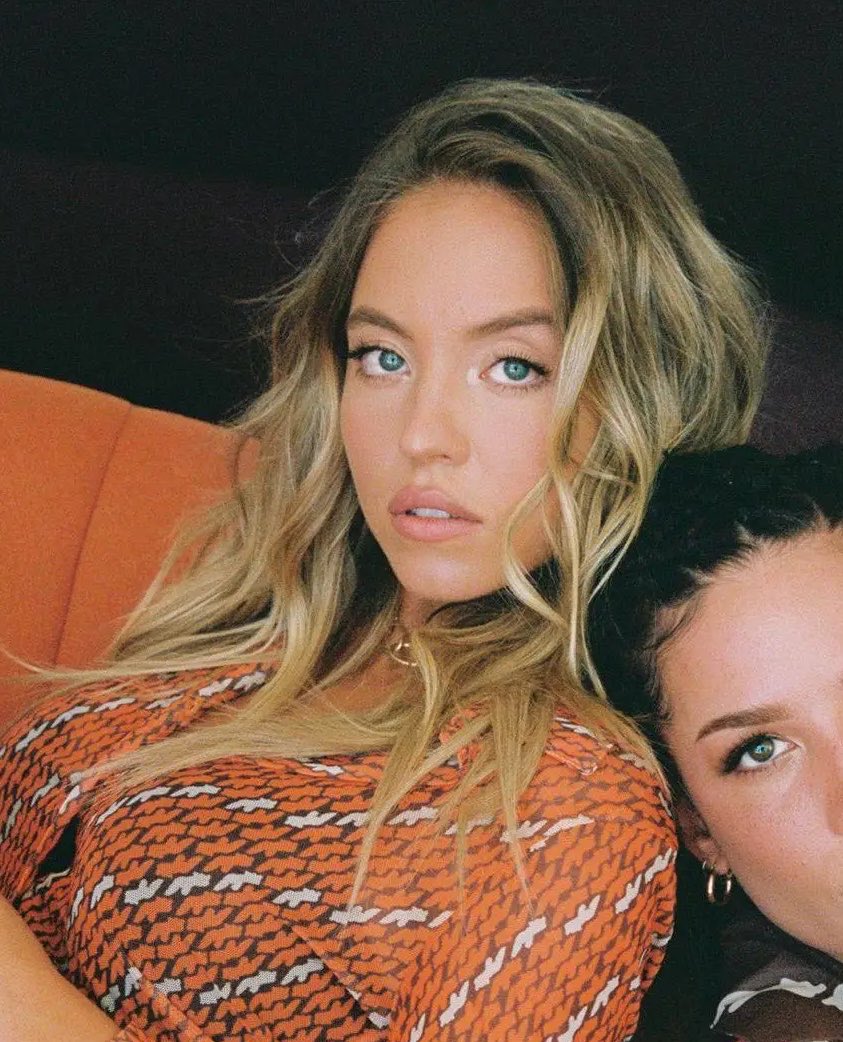 sydney sweeney files tweet media