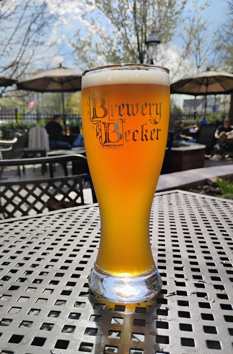BeerSnobSean's tweet photo. An old friend in town and nice weather called for a 1st time visit to #BreweryBecker in Wixom, Michigan as the #Biergarten was perfect for pours of Doppelbock, Hefeweizen &amp; an easy drinking Mild. Free stickers! #MiBeer #MichiganBeer @DrGoodBeer @MikeSlomba @Indybeersleuth https://t.co/ssK5mjpbcz