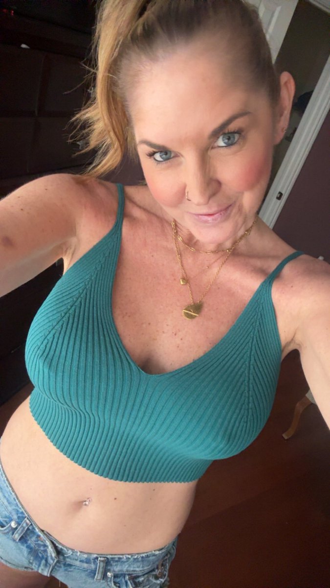Bikini Nicole tweet media