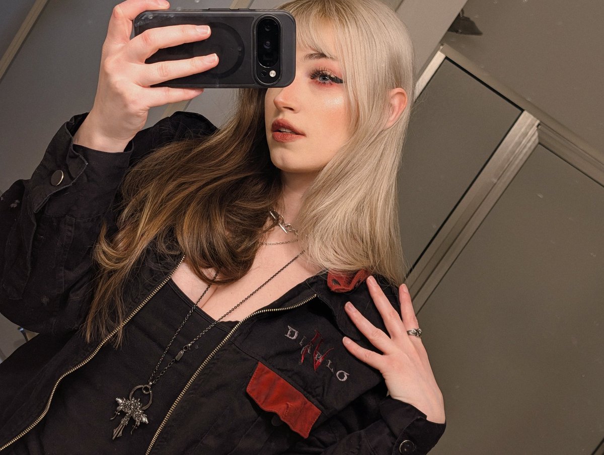 Ashmonster tweet media