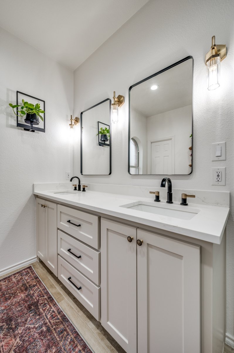 DFWImproved's tweet photo. Your best mornings start in a space that feels organized and calm. Let’s turn your outdated bath into a personal retreat. 

Explore ideas built for real life and real style: https://t.co/7vA06hH10v 

#DFWImproved #HomeRemodeling #BathroomRemodel https://t.co/qbqqD9gmkU